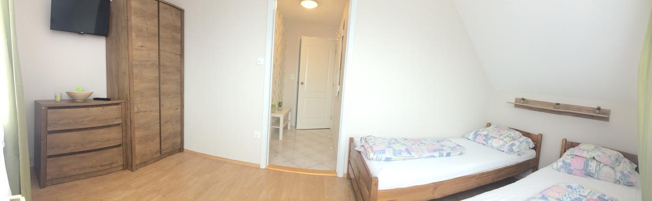 Szalóky Apartmanház Gyenesdiás Exterior foto